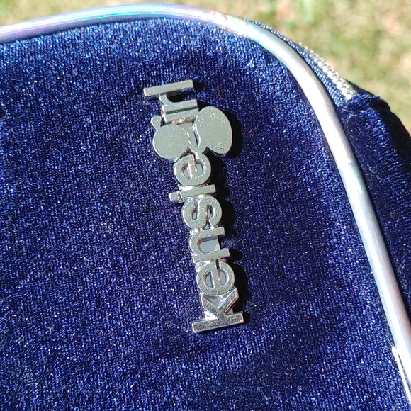 Kensie Girl Velveteen Lunch Box - Picture 5 of 5